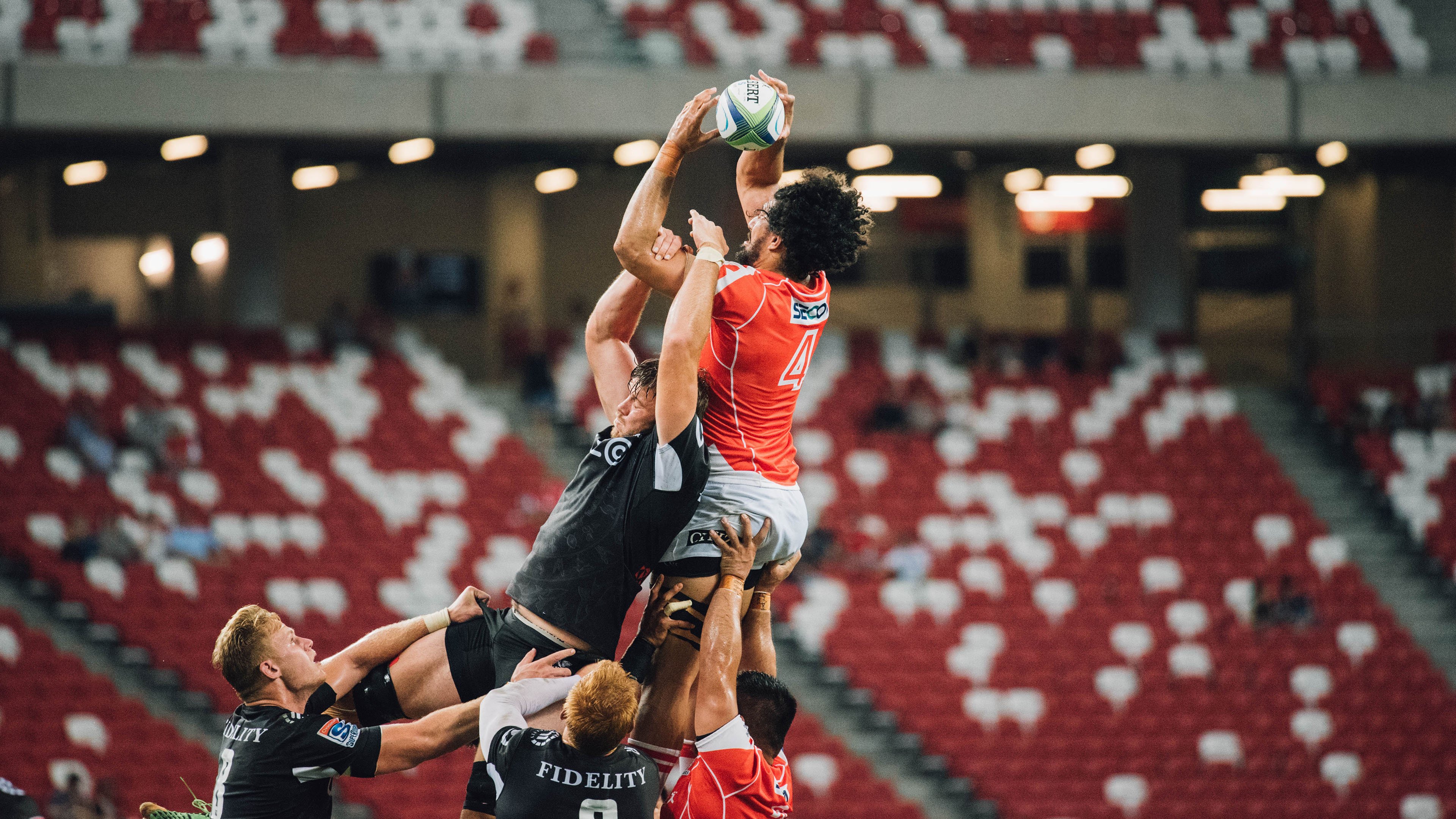 “武汉马拉松赛：世界级选手的极速对决”